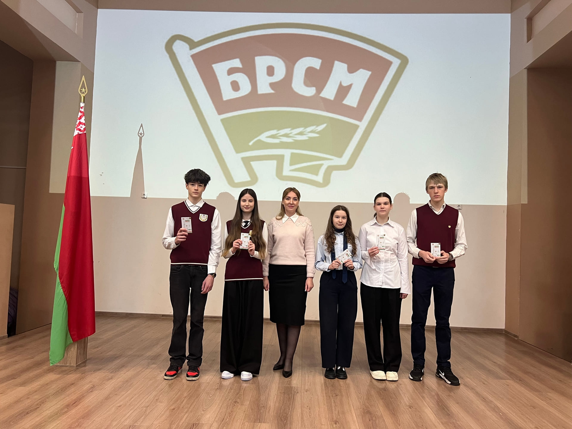 Состоялось торжественное вручение молодежных смарт-билетов