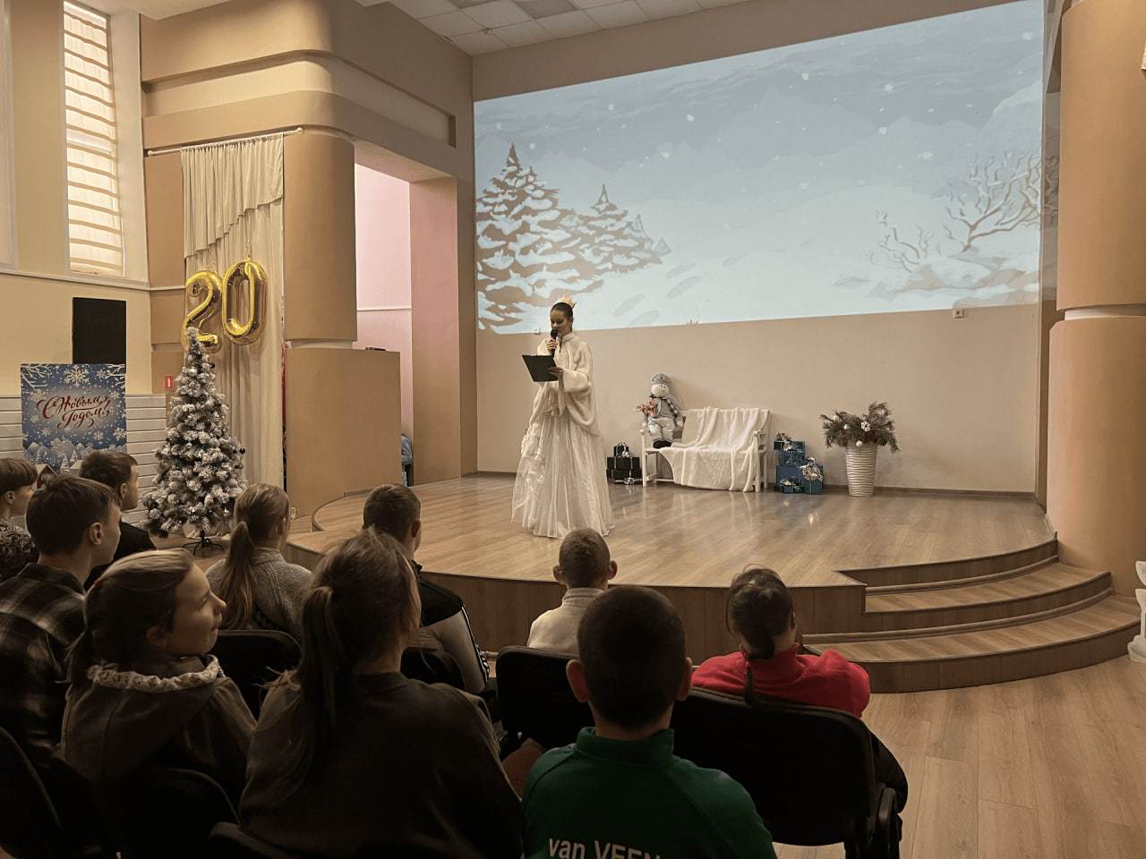 Провела квест-игру "Новогодние приключения"